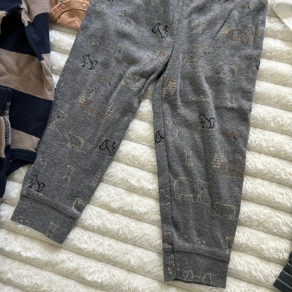 10 Piece Carter’s Toddler Boy’s Size 18-24M Long-Sleeves
& Pants/ Outfit Bundle - Picture 7 of 10